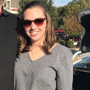 Meet your Posher, Meredith